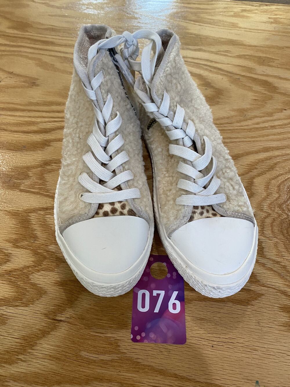 Dolce Vita Veola Plush Women's 9 Beige Sherpa Lace Up Hi-Top Casual Sneakers